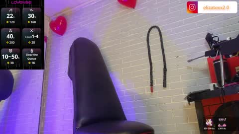   online show from April 23, 8:11 pm