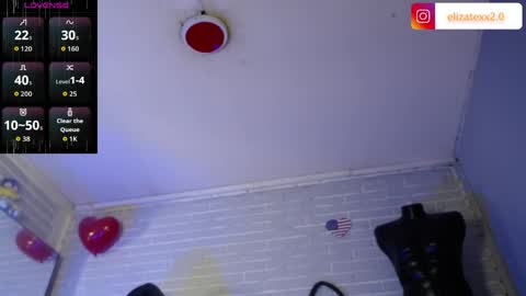 Snapshot of elizatex chatting on May 29, 7:45 pm online show from May 29, 7:45 pm