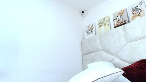 Snapshot of elizawiliamst chatting on November 15, 11:29 am Eliza online show from November 15, 11:29 am