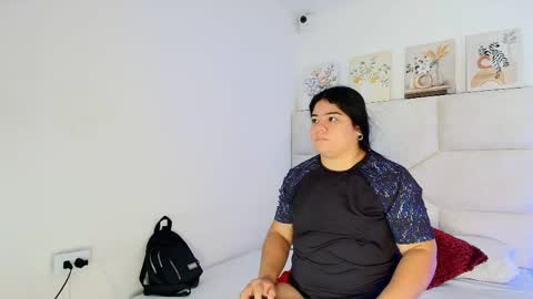 Snapshot of elizawiliamst chatting on May 18, 12:22 pm Eliza online show from May 18, 12:22 pm