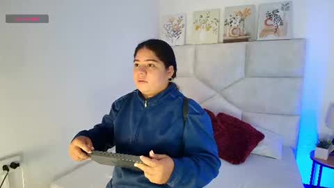Snapshot of elizawiliamst chatting on July 10, 11:46 am Eliza online show from July 10, 11:46 am