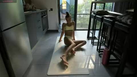 Snapshot of elizsweet chatting on June 16, 2:30 pm Eliz online show from June 16, 2:30 pm