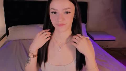 elizzza_ online show from November 5, 5:29 am