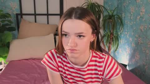 Snapshot of elizzza_ chatting on June 4, 5:24 am elizzza_ online show from June 4, 5:24 am