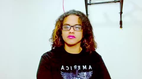 Snapshot of elkingthe chatting on December 13, 1:12 pm Diana online show from December 13, 1:12 pm