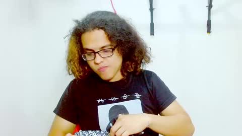 Snapshot of elkingthe chatting on December 14, 1:05 pm Diana online show from December 14, 1:05 pm