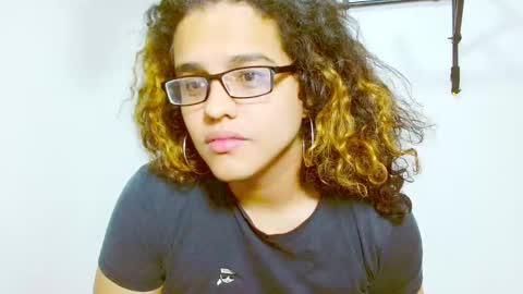 Snapshot of elkingthe chatting on December 16, 12:49 pm Diana online show from December 16, 12:49 pm