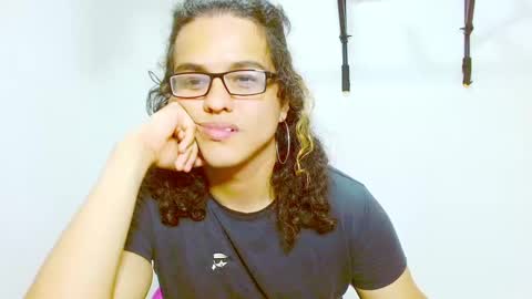 Snapshot of elkingthe chatting on December 16, 4:05 pm Diana online show from December 16, 4:05 pm