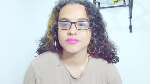 Snapshot of elkingthe chatting on December 19, 11:25 pm Diana online show from December 19, 11:25 pm