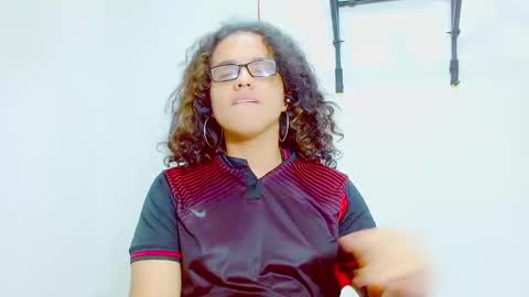 Snapshot of elkingthe chatting on December 23, 1:13 pm Diana online show from December 23, 1:13 pm