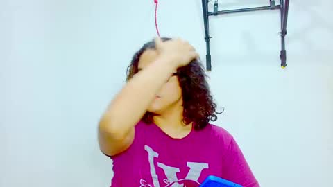 Snapshot of elkingthe chatting on December 28, 1:28 pm Diana online show from December 28, 1:28 pm