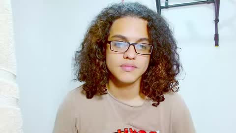 Snapshot of elkingthe chatting on December 31, 4:14 pm Diana online show from December 31, 4:14 pm