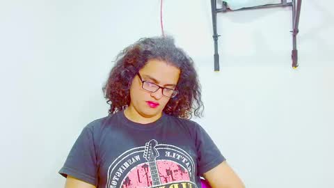 Snapshot of elkingthe chatting on January 11, 2:15 pm Diana online show from January 11, 2:15 pm