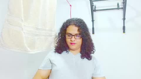 Snapshot of elkingthe chatting on January 18, 11:44 pm Diana online show from January 18, 11:44 pm