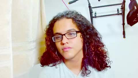 Snapshot of elkingthe chatting on January 28, 6:49 pm Diana online show from January 28, 6:49 pm