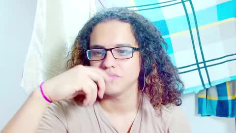 Snapshot of elkingthe chatting on February 1, 6:40 pm Diana online show from February 1, 6:40 pm