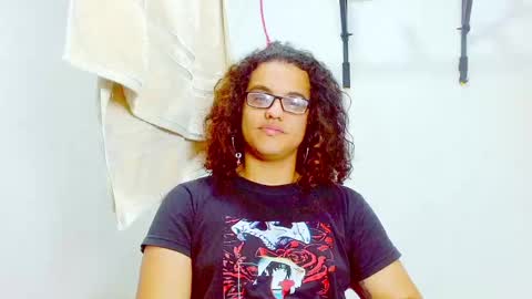 Snapshot of elkingthe chatting on February 8, 4:14 pm Diana online show from February 8, 4:14 pm