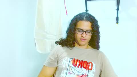 Snapshot of elkingthe chatting on February 12, 5:37 pm Diana online show from February 12, 5:37 pm