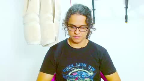 Snapshot of elkingthe chatting on February 13, 3:29 am Diana online show from February 13, 3:29 am