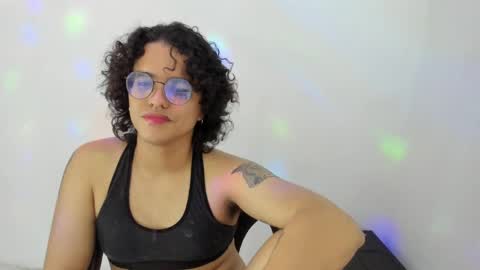 Snapshot of elkingthe chatting on October 31, 7:04 pm Diana online show from October 31, 7:04 pm