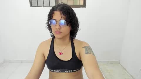 Snapshot of elkingthe chatting on December 3, 6:39 pm Diana online show from December 3, 6:39 pm