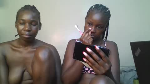 ella8_ online show from June 18, 1:06 am