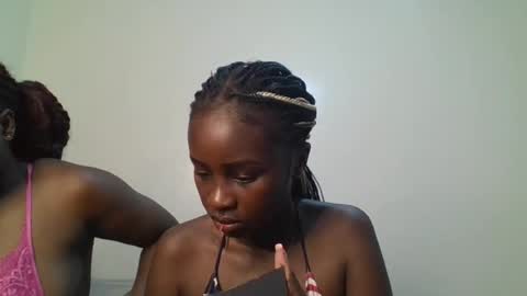 ella8_ online show from June 25, 1:16 am