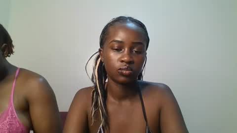 ella8_ online show from July 3, 7:48 am