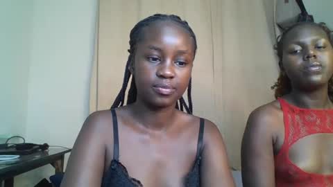 ella8_ online show from July 28, 8:52 pm