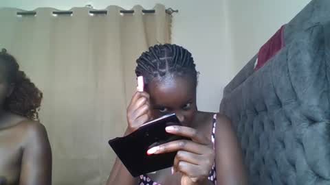 ella8_ online show from July 30, 8:46 am