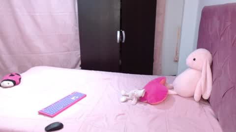 Ella  online show from January 20, 5:04 am