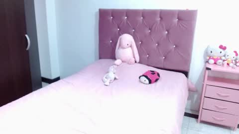 Ella  online show from February 25, 6:14 am