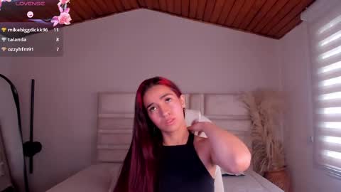Ella Olmos  online show from May 11, 4:04 pm