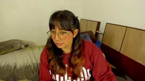 Snapshot of ella_harry chatting on May 19, 1:56 am Ella and Harry online show from May 19, 1:56 am