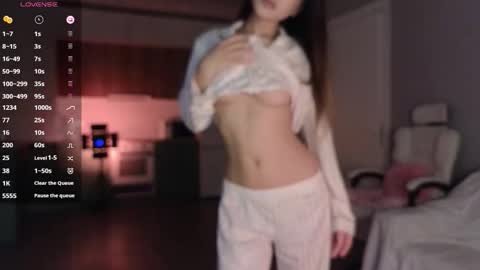 Lee online show from October 20, 2:12 am