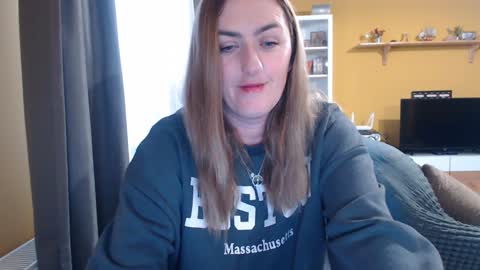 Snapshot of ella_max_live chatting on January 28, 7:00 am Ella  Max online show from January 28, 7:00 am