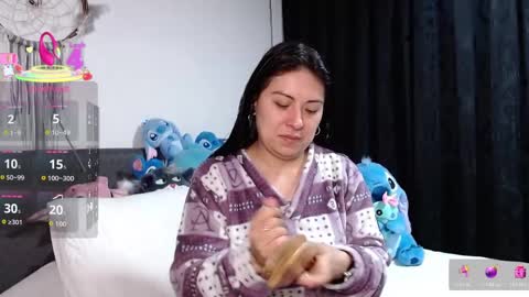 Snapshot of ella_rouse1 chatting on May 12, 11:07 am ella rouse online show from May 12, 11:07 am