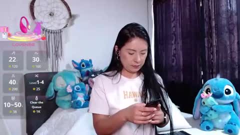 Snapshot of ella_rouse1 chatting on June 29, 7:58 pm ella rouse online show from June 29, 7:58 pm