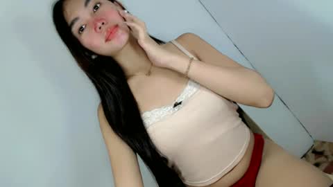 Snapshot of ella_walkerxxx chatting on June 19, 4:22 pm ella_walkerxxx online show from June 19, 4:22 pm