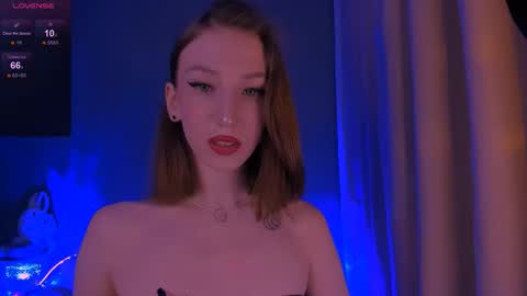 ellaamber online show from December 2, 3:45 am