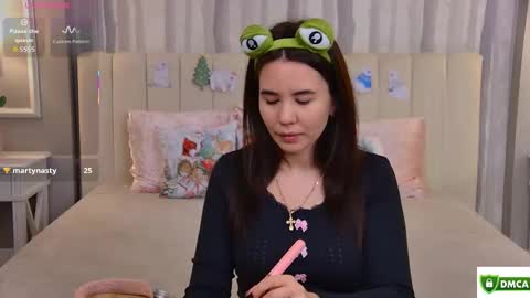 Ella online show from December 3, 4:20 am