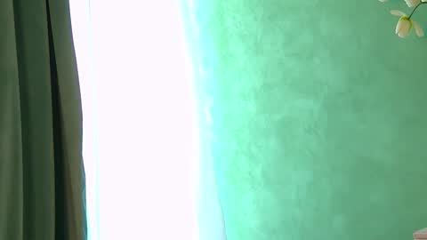 Ella online show from March 8, 6:39 am