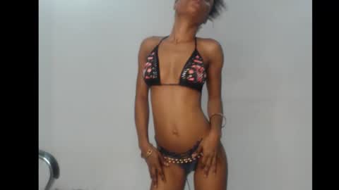 Snapshot of ellababy8 chatting on November 15, 4:54 am ella online show from November 15, 4:54 am