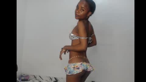 ella online show from December 22, 4:53 am