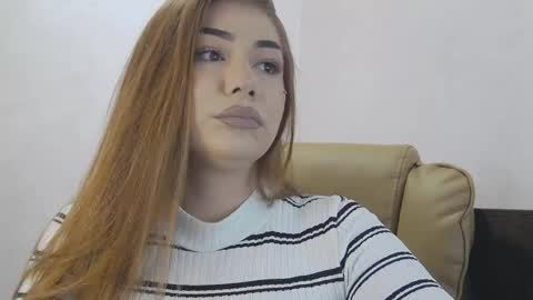 Snapshot of ellabelle_ chatting on May 11, 5:35 am Ella online show from May 11, 5:35 am