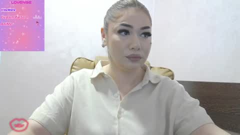 Snapshot of ellabelle_ chatting on May 24, 3:44 am Ella online show from May 24, 3:44 am