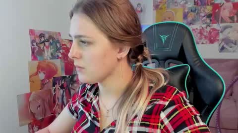 EllaBells online show from March 30, 12:28 pm