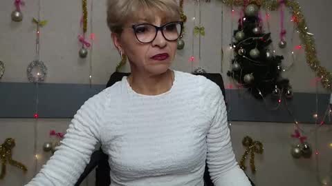 EllaBonito online show from January 12, 6:40 am