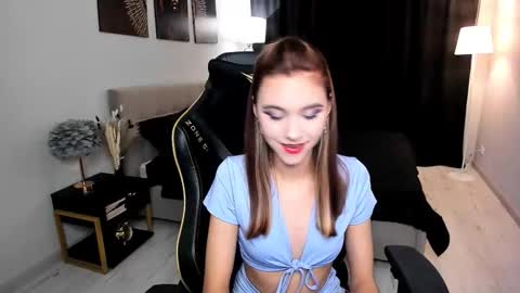 ellacurtis online show from November 30, 5:06 pm