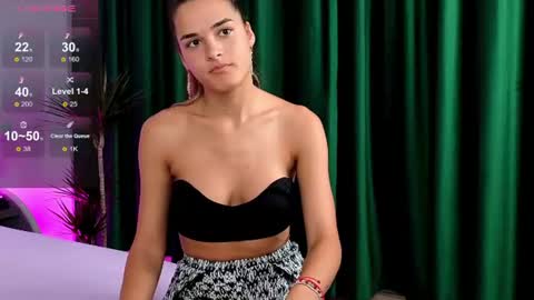 Ella online show from June 26, 7:07 pm